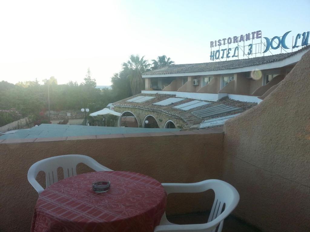 Hotel Tre Lune Villasimius Exterior photo