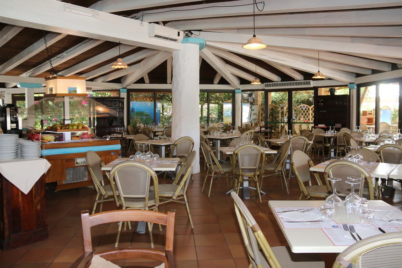 Hotel Tre Lune Villasimius Exterior photo