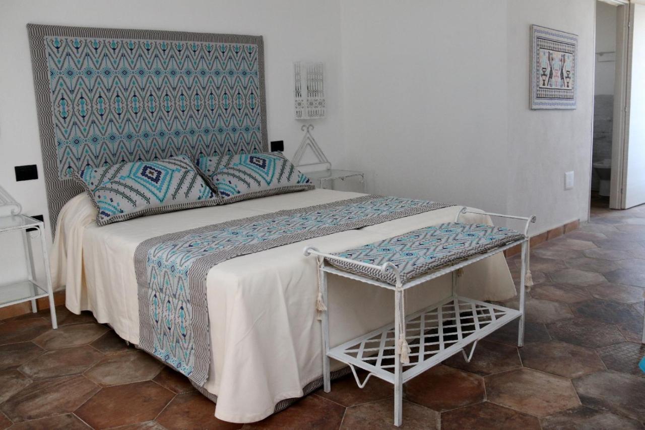 Hotel Tre Lune Villasimius Exterior photo